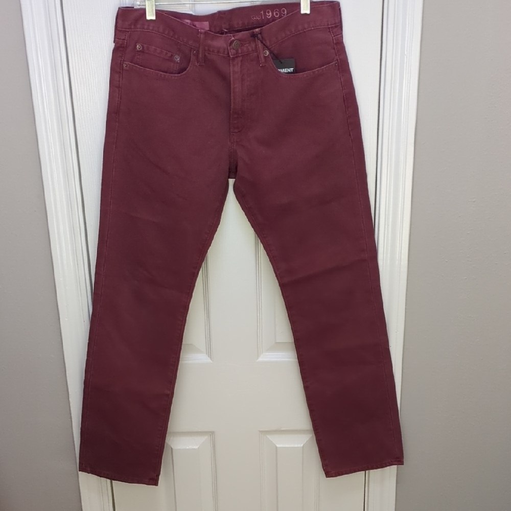 NWT, Gap 1969 Men's Burgundy Or Maroon Slim Corduroy Jeans, 32x30